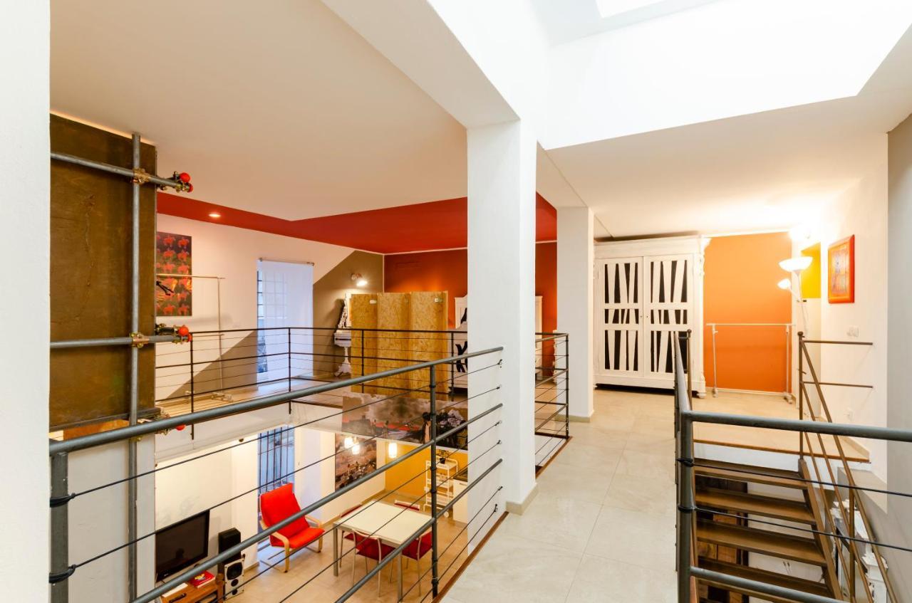 Апартаменты Joivy Vibrant Open-Plan Apt For 6 In Historic Centre Генуя Экстерьер фото